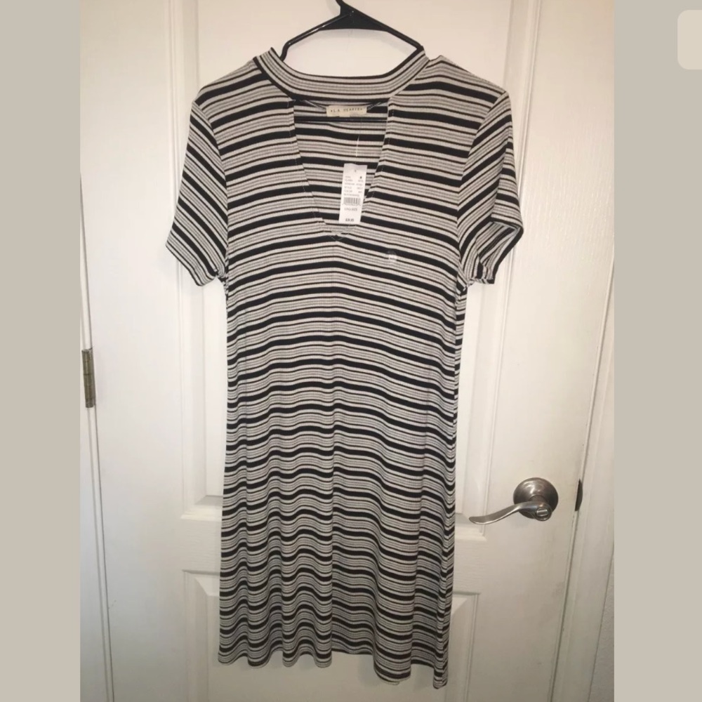 LA Heart Short Sleeve Peek A Boo Dress SZ L NWT